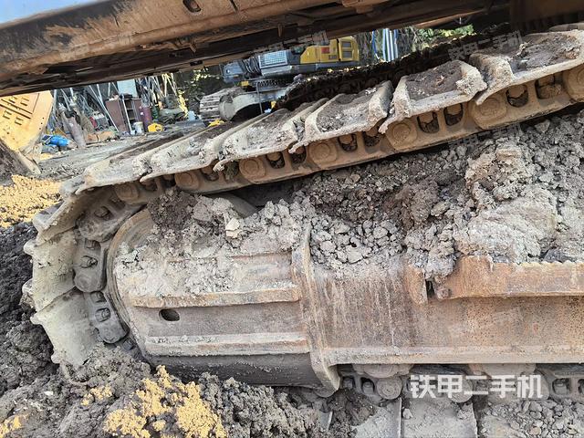 右侧行走马达盖板（行走机构）