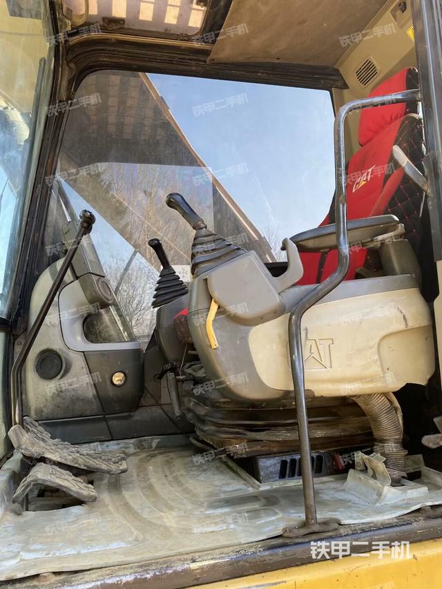 驾驶室整体（整机外观）