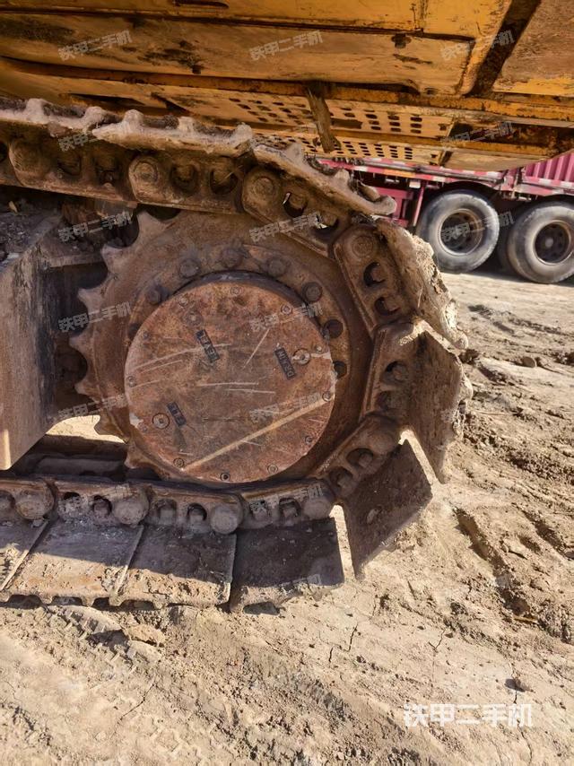 单侧履带整体（整机外观）