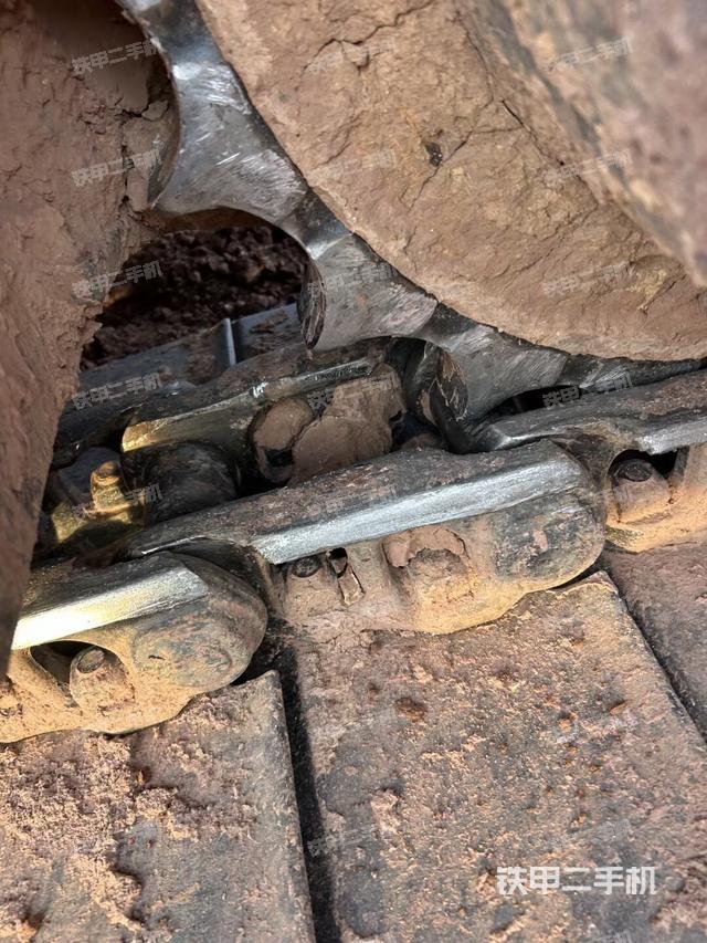 左侧行走马达盖板（行走机构）