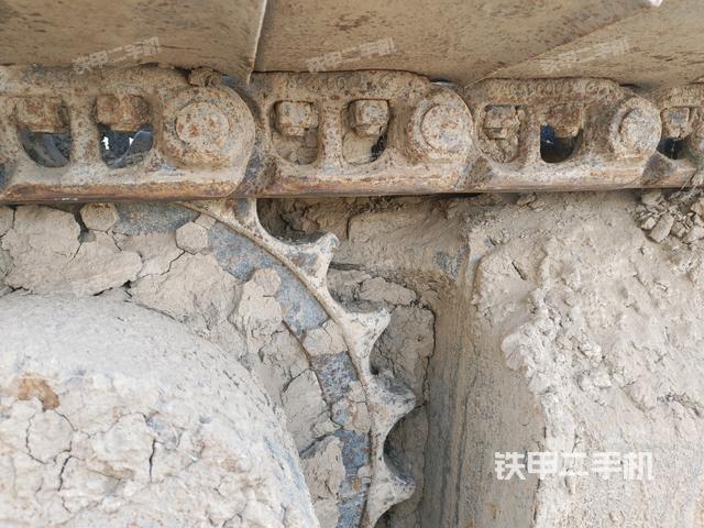 右側(cè)履帶整體（行走機(jī)構(gòu)）