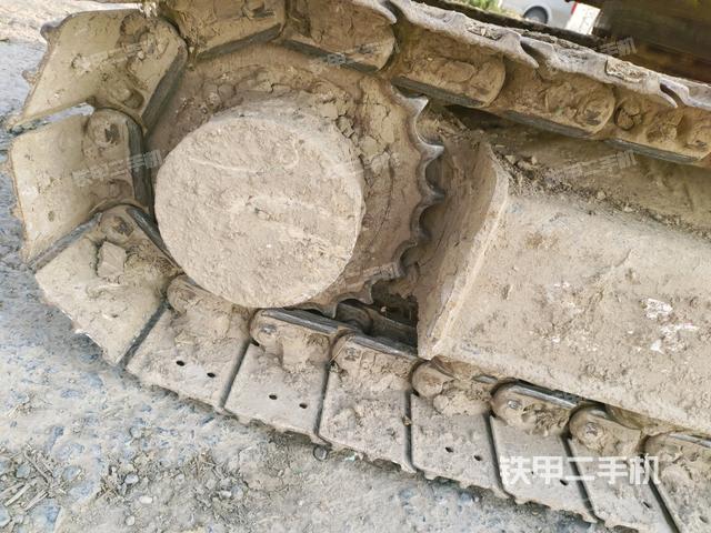 右驅(qū)動(dòng)輪（行走機(jī)構(gòu)）