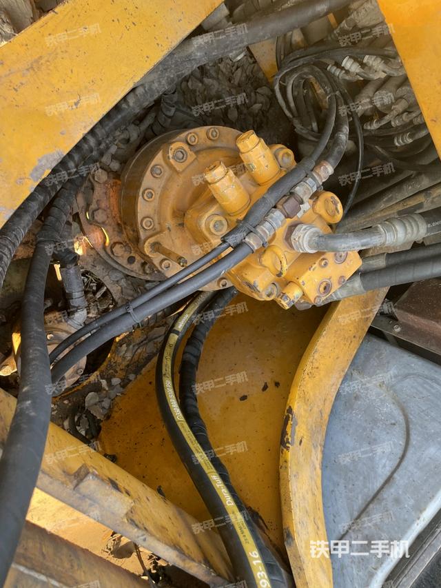 气门室盖螺丝特写（上车部件）