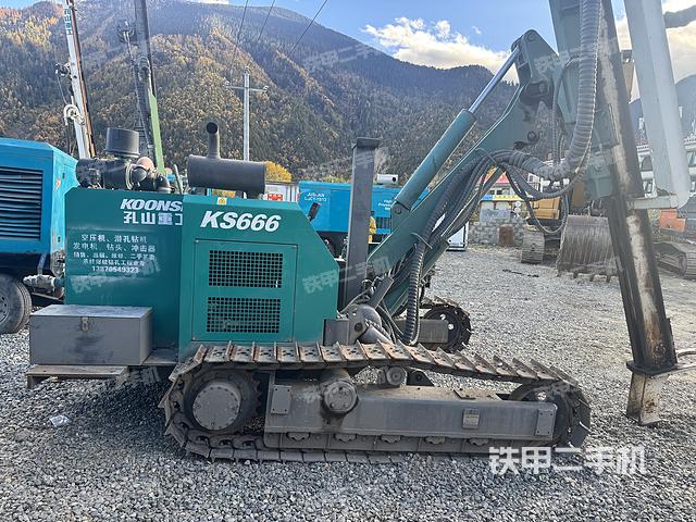 整机右侧（设备外观及核心部件）