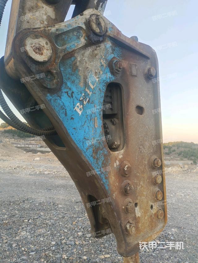 鏟斗右后整體（工作和回轉(zhuǎn)裝置）