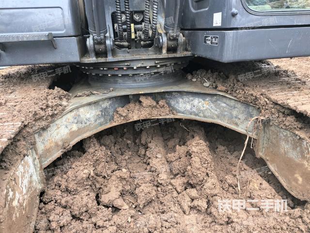 大臂油缸整體?豎拍（工作和回轉(zhuǎn)裝置）