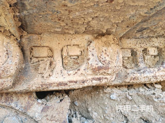 右侧履带整体（行走机构）