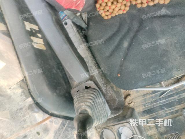 座椅左側(cè)控制臺(tái)/音響/含左手柄（駕駛室部分）