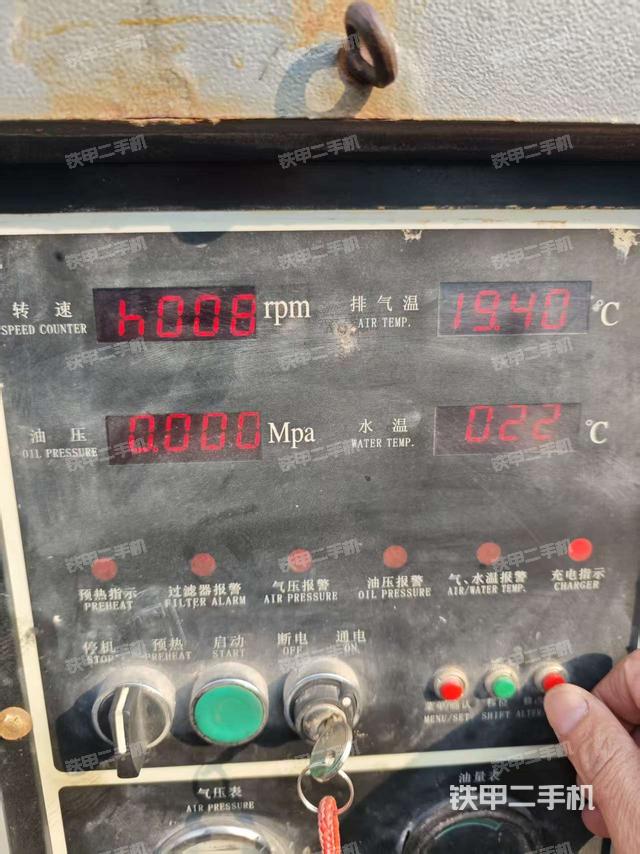 整机右后45°（设备外观及核心部件）