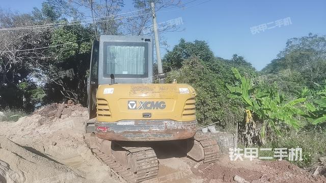 駕駛室頂部（整機(jī)外觀）