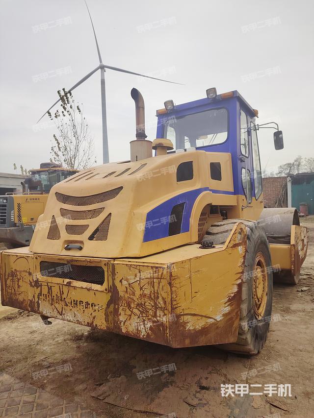 整機(jī)右后45°（設(shè)備外觀及核心部件）