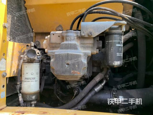 液壓泵艙室正面整體（整機(jī)外觀）