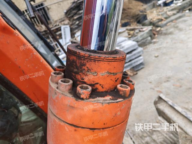 大臂背部俯视（工作和回转装置）