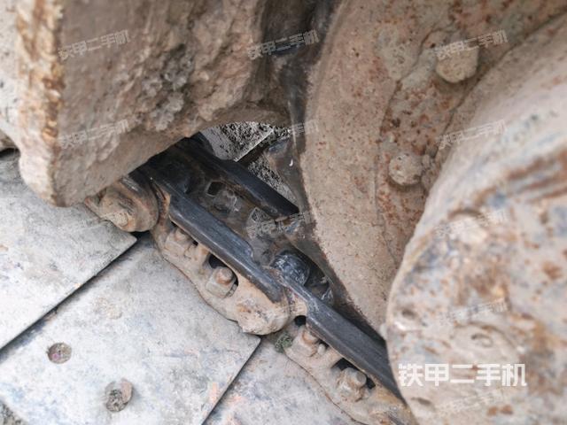 右驱动轮（行走机构）