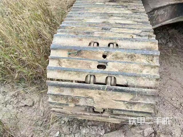 单侧履带整体（整机外观）