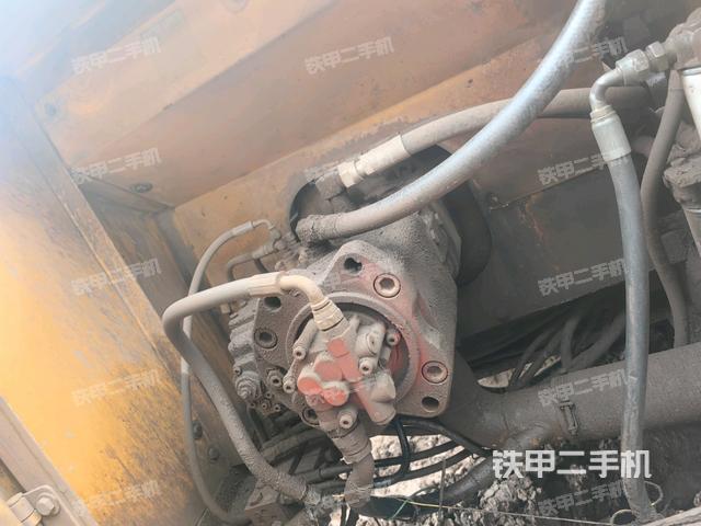 液压泵斜45 左（大件舱室）