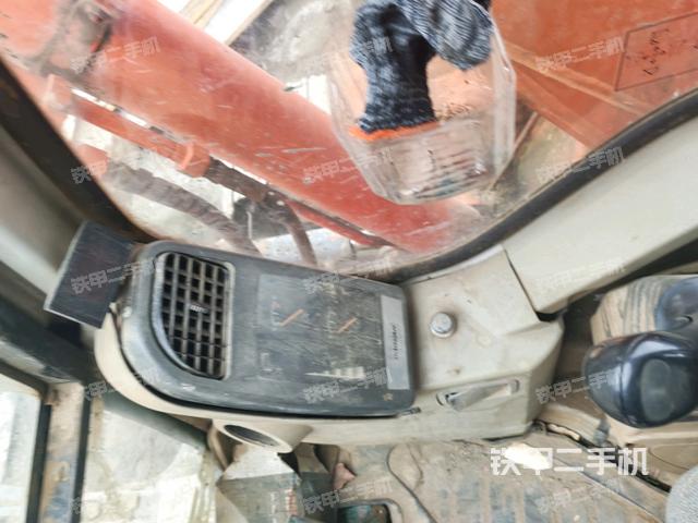 座椅右侧控制台/钥匙门/油门/含右手柄（驾驶室部分）