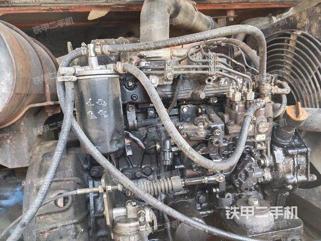 发动机室（上车部件）