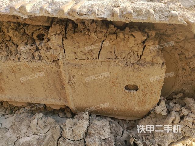 左驅(qū)動輪（行走機(jī)構(gòu)）