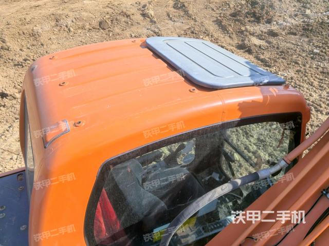 铲斗右后整体（工作和回转装置）