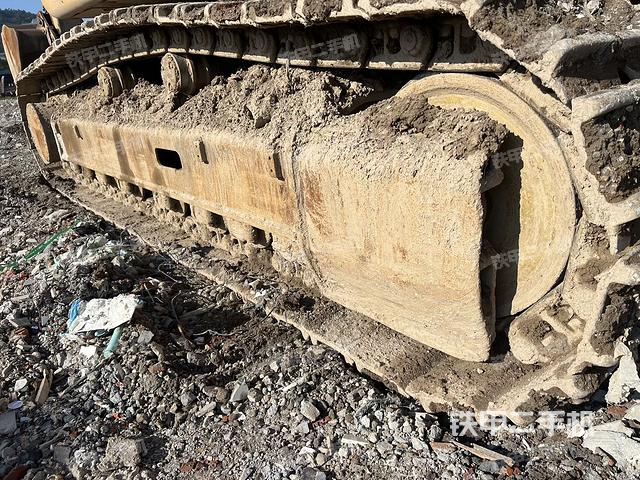 單側(cè)履帶整體（整機(jī)外觀）