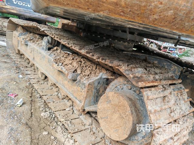 右侧履带整体（行走机构）