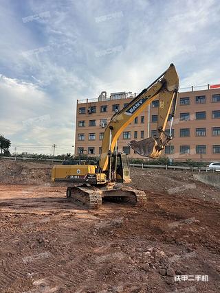 三一重工SY245H挖掘机