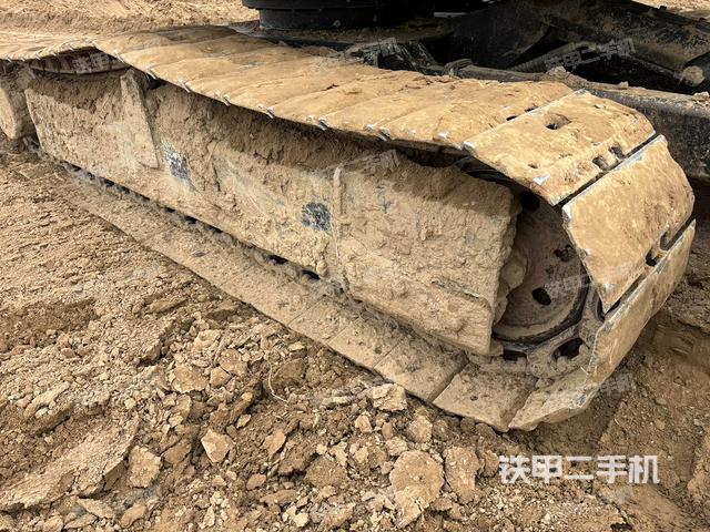 單側(cè)履帶整體（整機(jī)外觀）