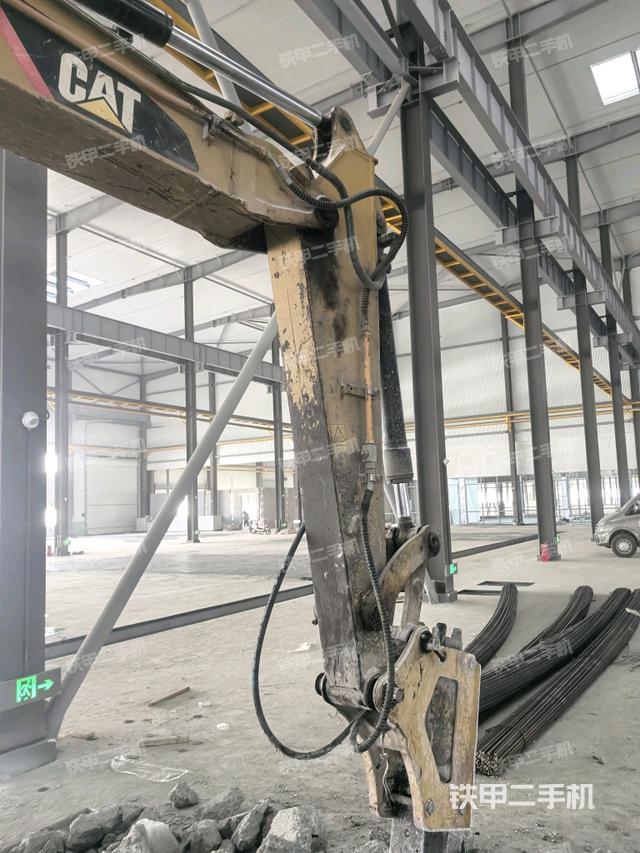 小臂整体左后（工作和回转装置）