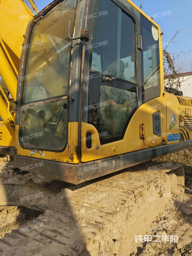 駕駛室左前45度（駕駛室部分）