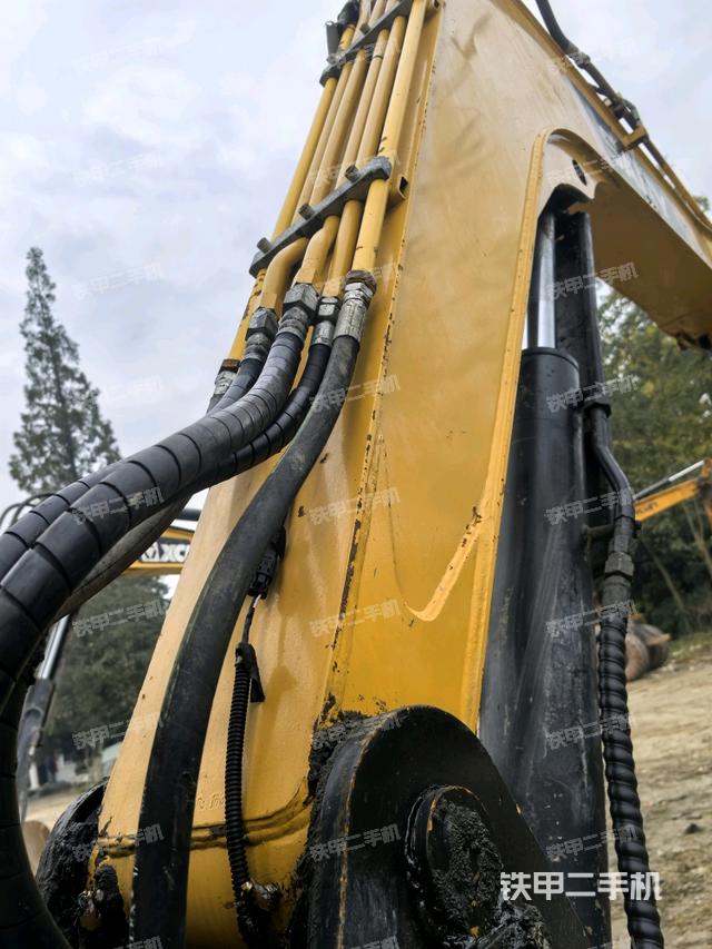 大臂背部俯視（工作和回轉(zhuǎn)裝置）