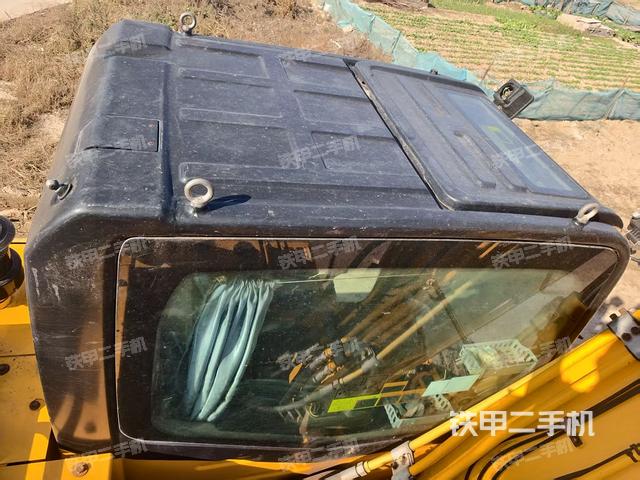 驾驶室顶部（整机外观）