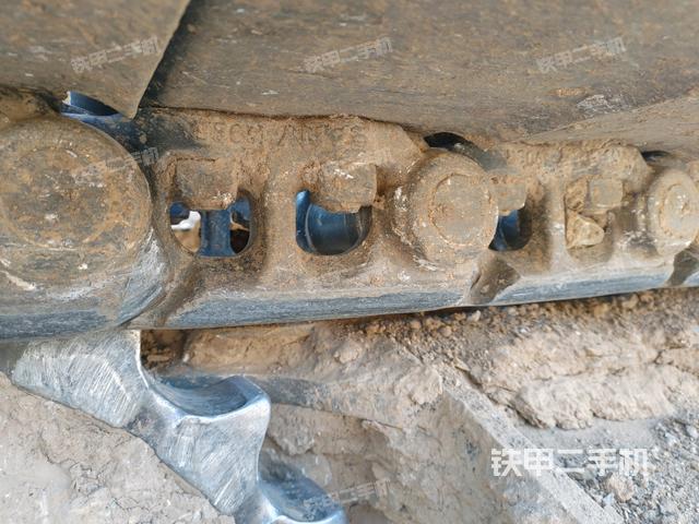 右驅(qū)動(dòng)輪（行走機(jī)構(gòu)）