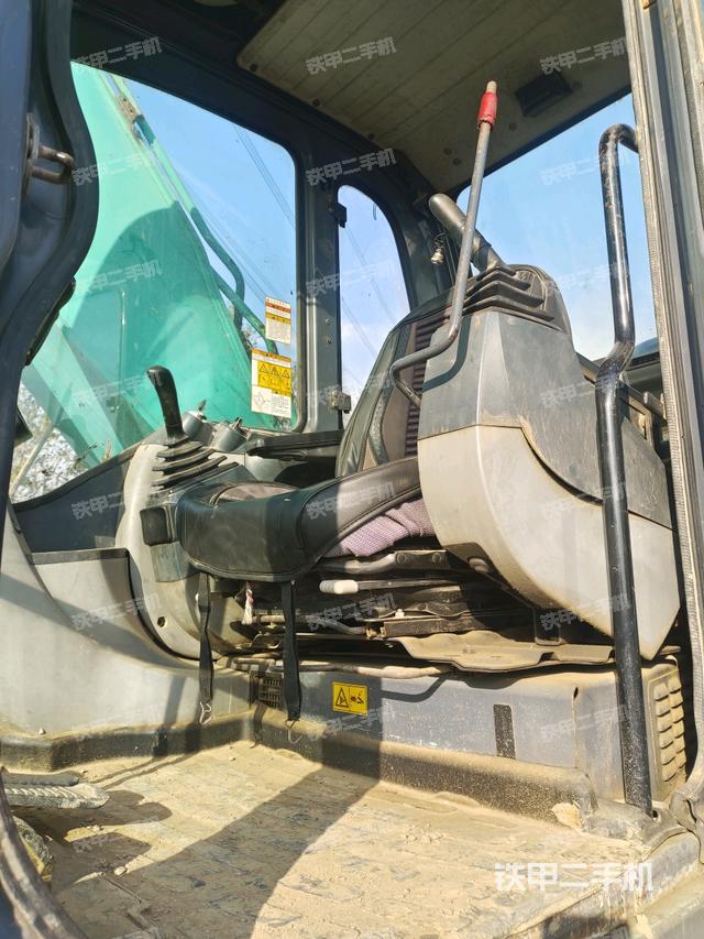 驾驶室左后45度（驾驶室部分）