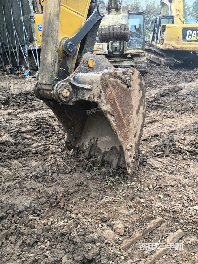 小臂整體左后（工作和回轉(zhuǎn)裝置）