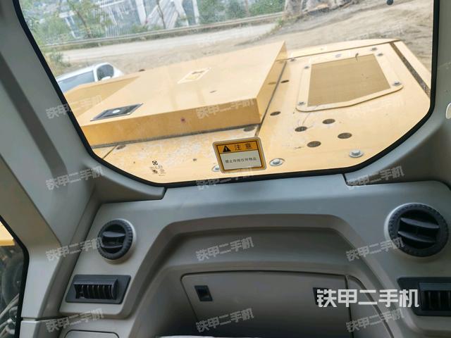 右侧玻璃角标（驾驶室部分）