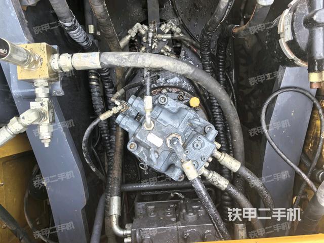 回轉(zhuǎn)馬達（上車部件）