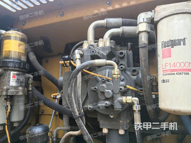 液壓泵斜45?左（大件艙室）