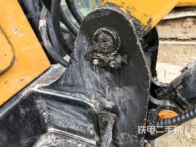 大臂根部?斜（工作和回轉(zhuǎn)裝置）