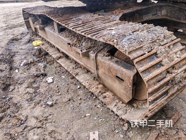 左侧履带整体 （行走机构）