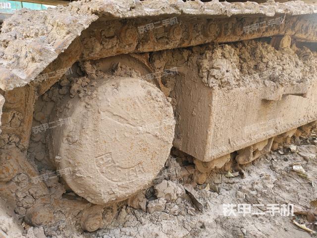 右驅(qū)動輪（行走機(jī)構(gòu)）