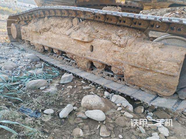 左側(cè)履帶整體?（行走機(jī)構(gòu)）