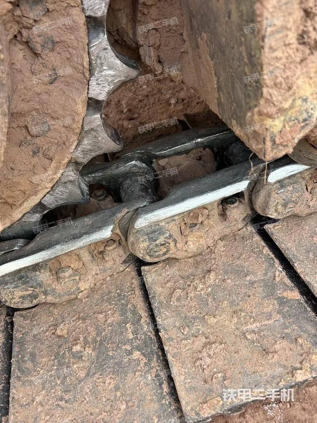 右侧行走马达盖板（行走机构）