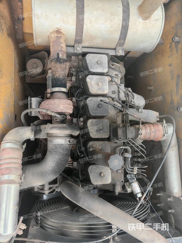 发动机室（上车部件）