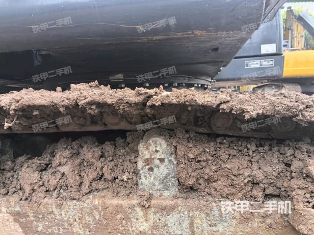 右側(cè)履帶整體（行走機構(gòu)）