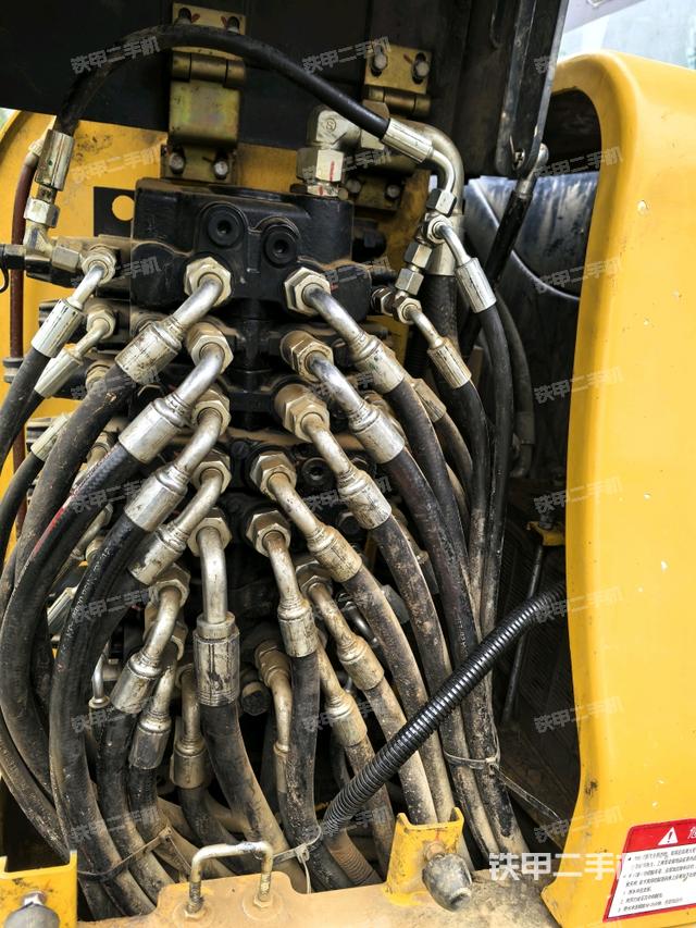 分配閥（上車部件）