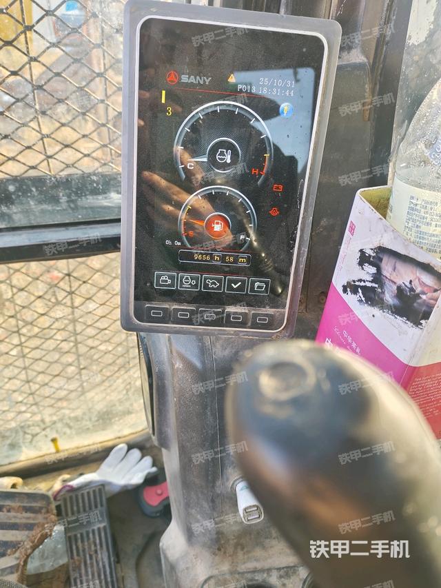 显示屏 （驾驶室部分）