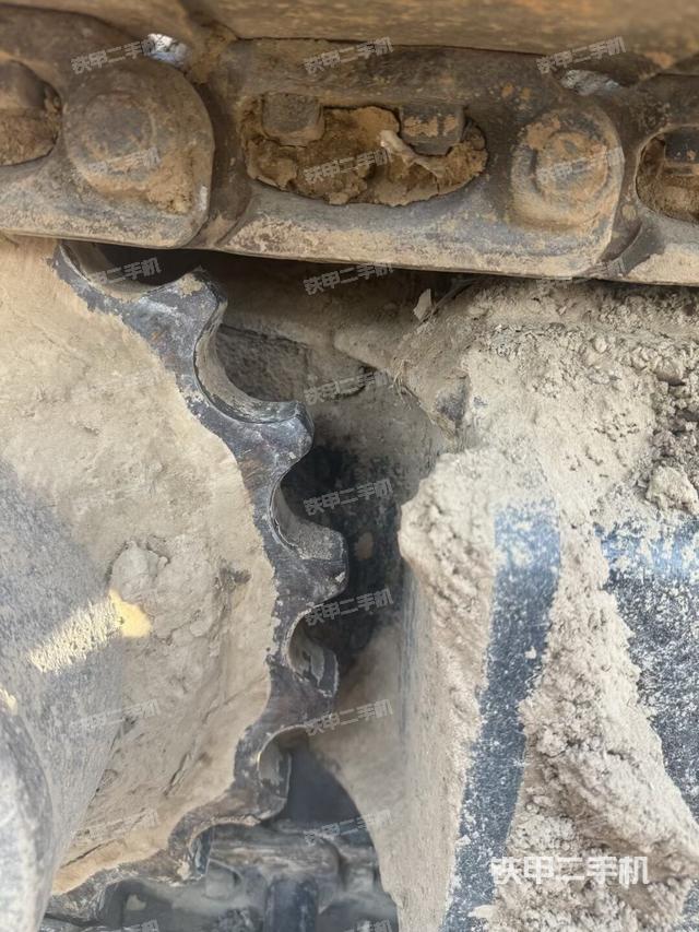 單側(cè)履帶整體（整機(jī)外觀）