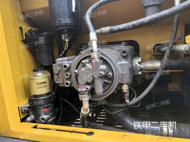 液壓泵斜45?左（大件艙室）