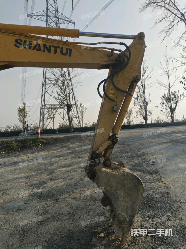 大臂整体 右侧（工作和回转装置）